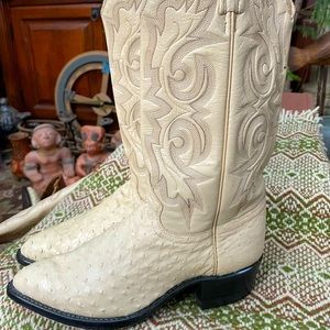 New with tag John Chisholm men western cowboy dress boots 7.5 ostrich full quill